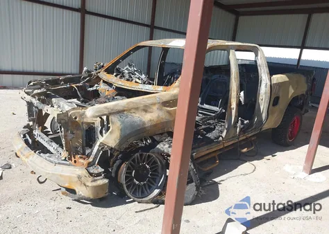 2023 GMC Sierra 1500 4Wd Standard Box Pro z USA, uszkodzony, nr VIN 1GTRUAEDXPZ277743